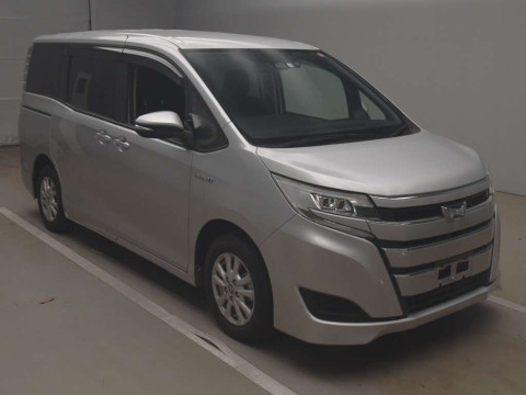 2019 Toyota Noah ZWR80G[2]