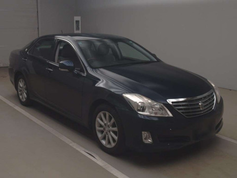 2009 Toyota Crown GRS200[2]