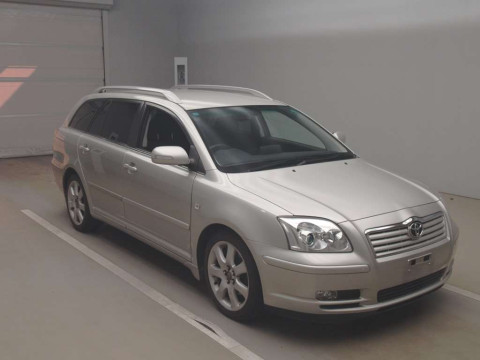 2005 Toyota Avensis Wagon AZT250W[2]