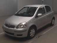 2004 Toyota Vitz