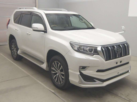 2018 Toyota Land Cruiser Prado GDJ150W[2]