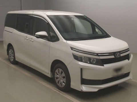 2014 Toyota Voxy ZRR80G[2]