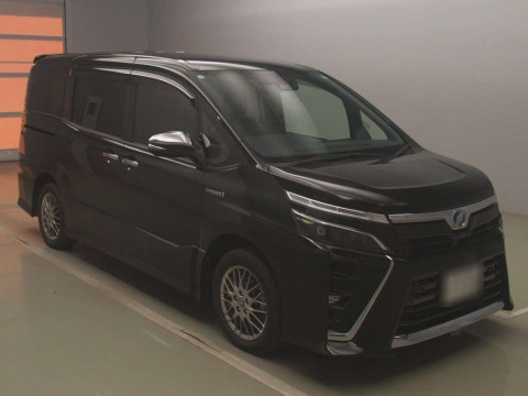 2019 Toyota Voxy ZWR80W[2]