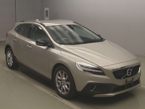 2017 Volvo V40 MD4204T[2]