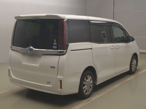 2020 Toyota Noah ZWR80G[1]