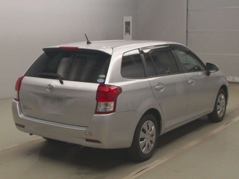 2013 Toyota Corolla Fielder NZE161G[1]