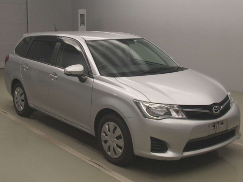 2013 Toyota Corolla Fielder NZE161G[2]