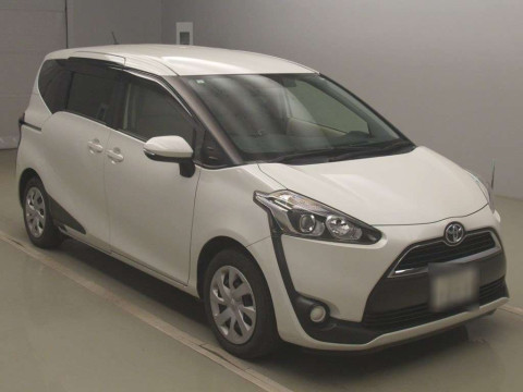 2017 Toyota Sienta NSP170G[2]