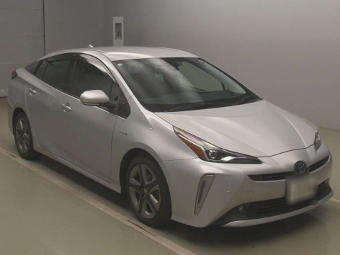 2018 Toyota Prius ZVW51[2]