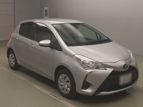 2017 Toyota Vitz KSP130[2]