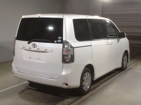 2010 Toyota Voxy ZRR70G[1]