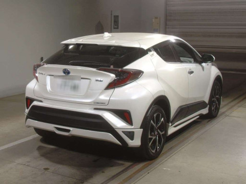 2018 Toyota C-HR ZYX10[1]