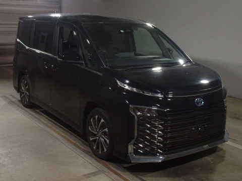 2022 Toyota Voxy ZWR90W[2]