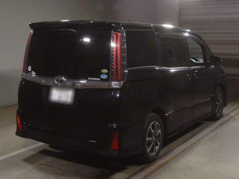 2017 Toyota Noah ZRR80W[1]