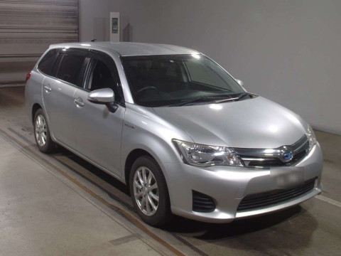 2013 Toyota Corolla Fielder NKE165G[2]