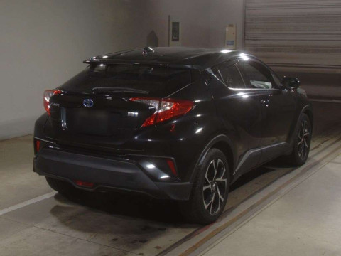 2017 Toyota C-HR ZYX10[1]