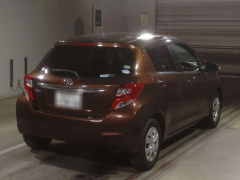 2015 Toyota Vitz NSP130[1]