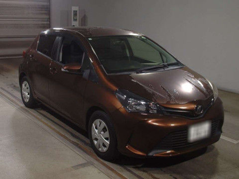 2015 Toyota Vitz NSP130[2]