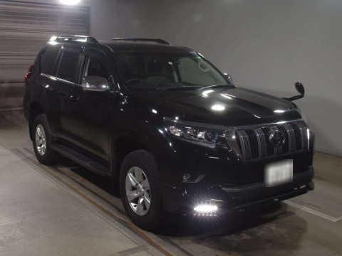 2021 Toyota Land Cruiser Prado TRJ150W[2]