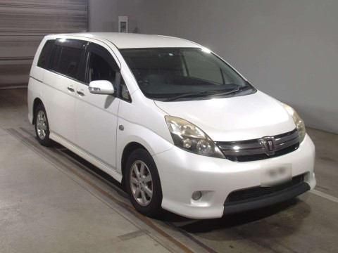 2012 Toyota Isis ZGM10W[2]