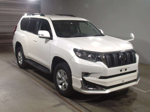 2018 Toyota Land Cruiser Prado GDJ150W[2]