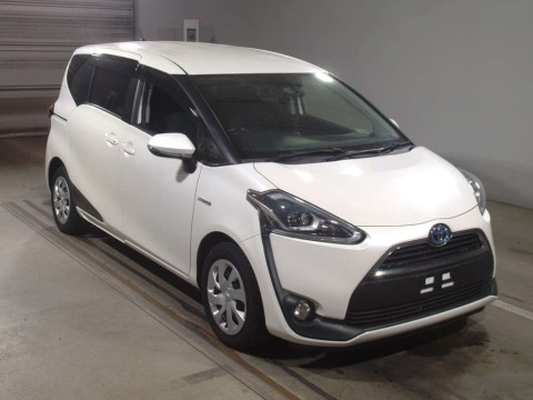 2017 Toyota Sienta NHP170G[2]