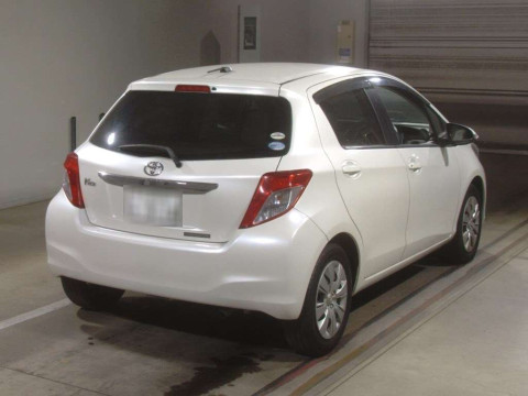 2011 Toyota Vitz NSP130[1]