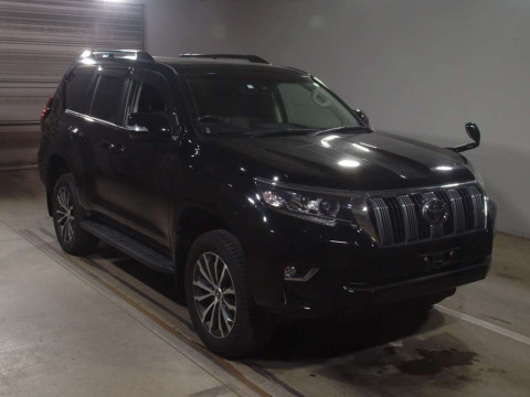 2020 Toyota Land Cruiser Prado TRJ150W[2]