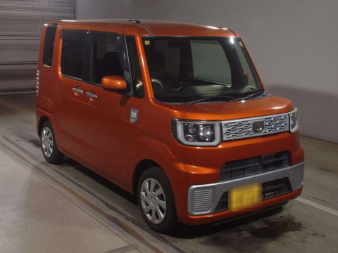 2014 Daihatsu Wake LA700S[2]