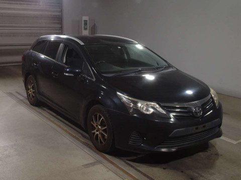 2014 Toyota Avensis Wagon ZRT272W[2]