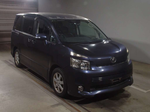 2007 Toyota Voxy ZRR70W[2]