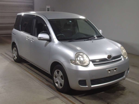 2009 Toyota Sienta NCP81G[2]