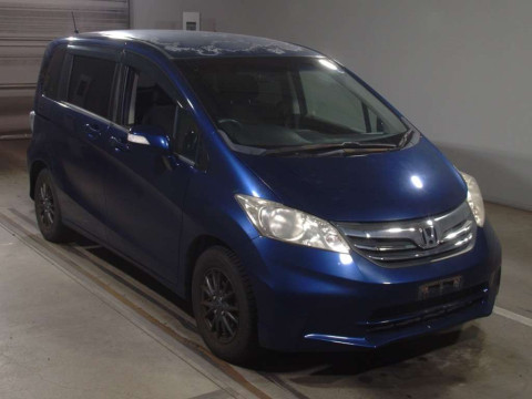 2011 Honda Freed GB3[2]