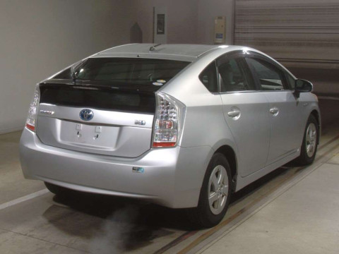 2010 Toyota Prius ZVW30[1]