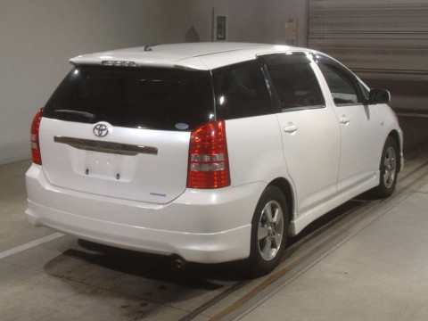 2004 Toyota Wish ZNE10G[1]