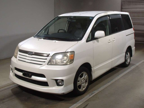 2003 Toyota Noah AZR65G[0]