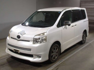 2009 Toyota Voxy