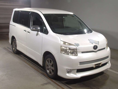 2009 Toyota Voxy ZRR75W[2]