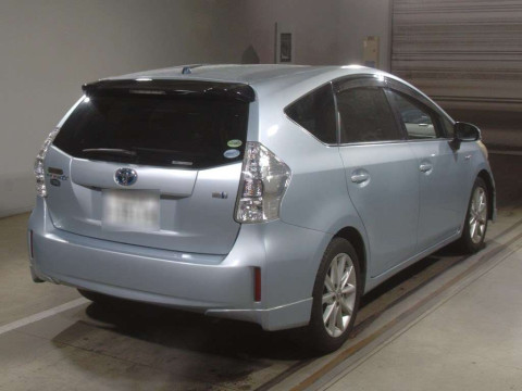 2012 Toyota Prius alpha ZVW41W[1]