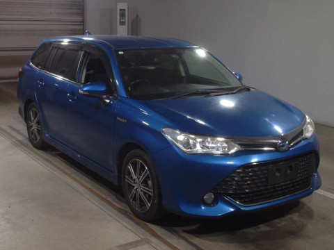 2015 Toyota Corolla Fielder NKE165G[2]