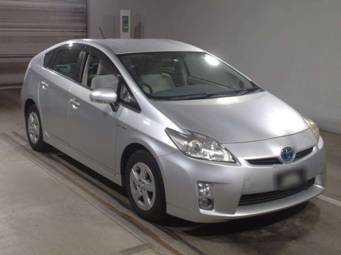 2010 Toyota Prius ZVW30[2]