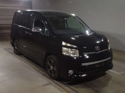 2010 Toyota Voxy ZRR70W[2]