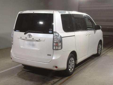 2010 Toyota Voxy ZRR70G[1]