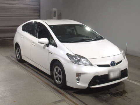 2012 Toyota Prius ZVW30[2]