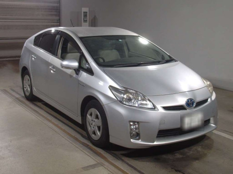 2010 Toyota Prius ZVW30[2]