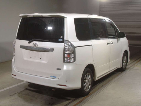 2012 Toyota Voxy ZRR75W[1]