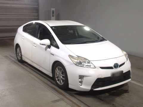 2012 Toyota Prius ZVW30[2]