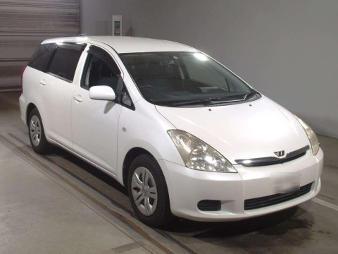 2004 Toyota Wish ANE10G[2]