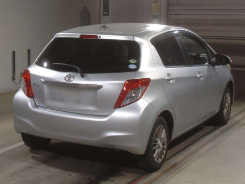 2013 Toyota Vitz KSP130[1]