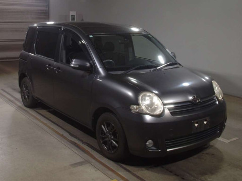 2009 Toyota Sienta NCP81G[2]